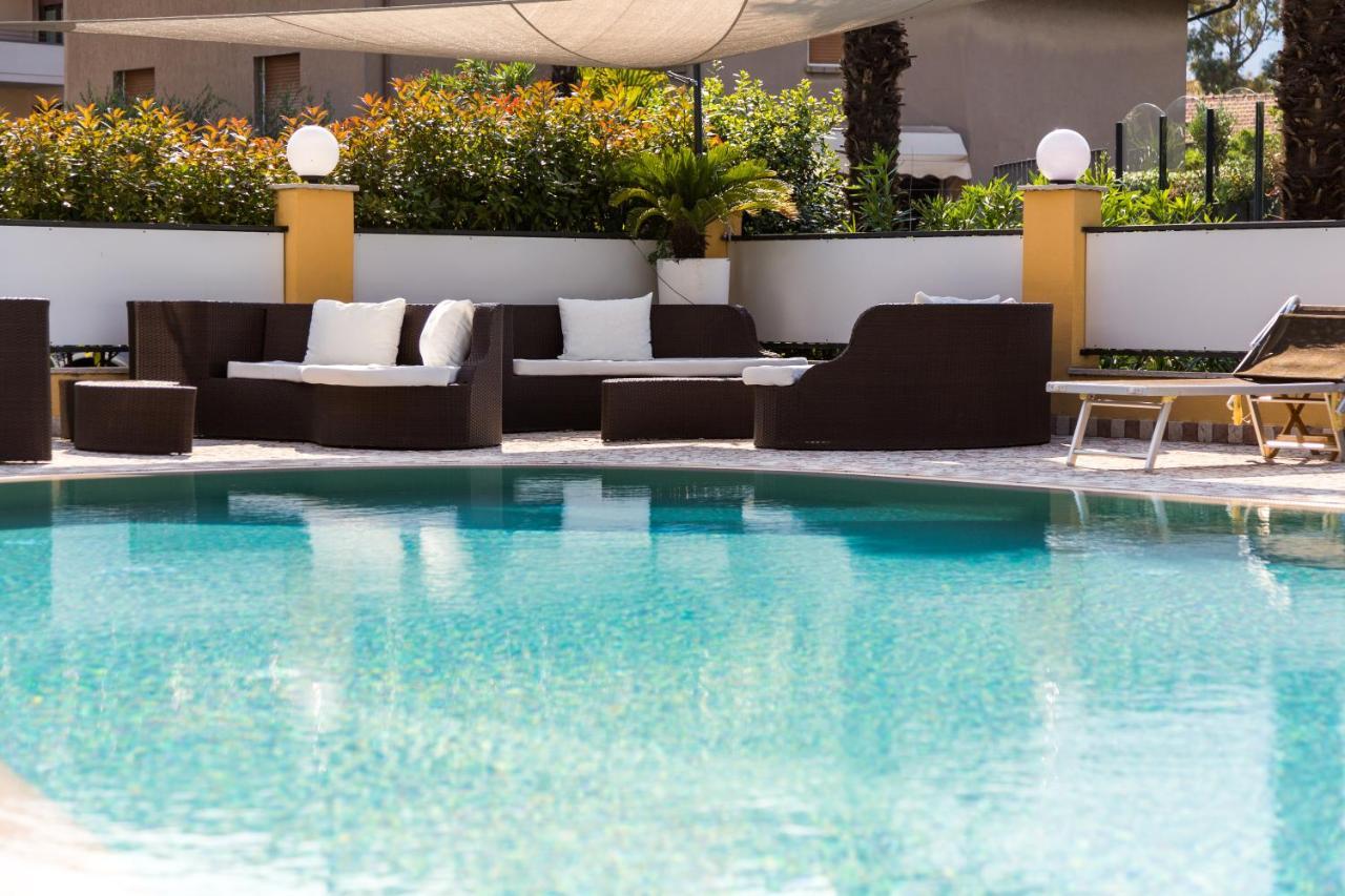 New Garden Hotel Torbole Sul Garda Kültér fotó
