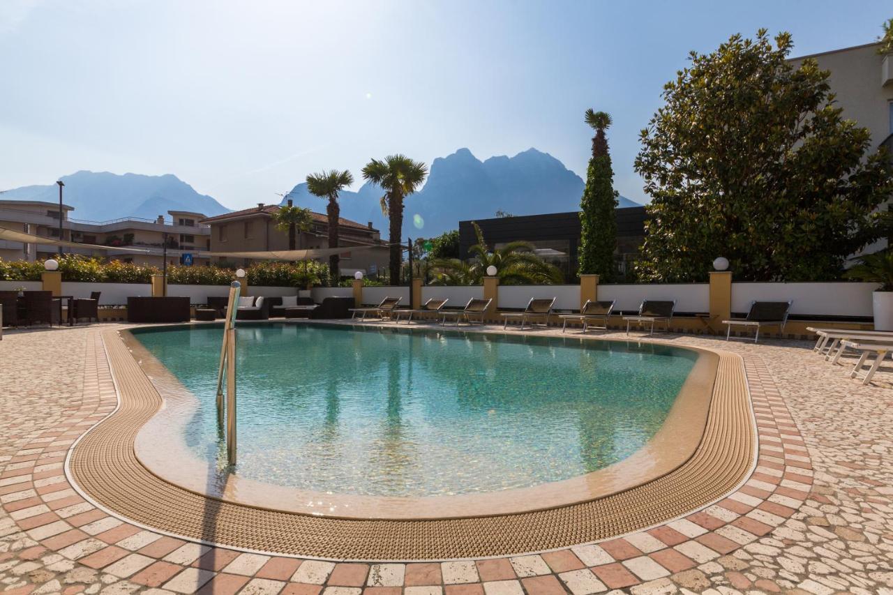 New Garden Hotel Torbole Sul Garda Kültér fotó