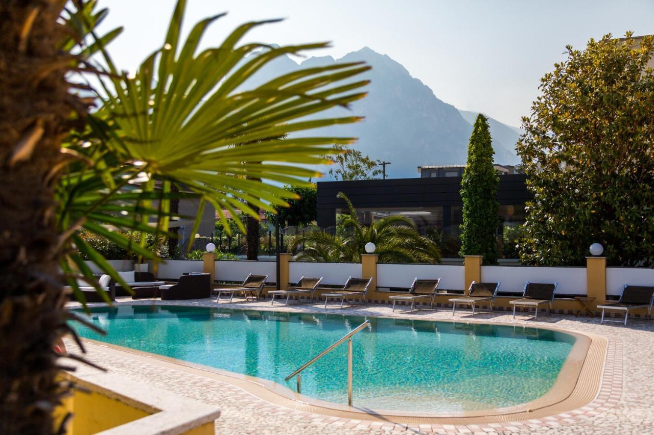 New Garden Hotel Torbole Sul Garda Kültér fotó